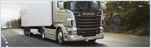 Sunkvežimiais, automobiliai krovinių vežimas, siuntos už gabenimai autotransportu, asocijuotas transportas už prekių pervežimas, pristatymas krovinio.